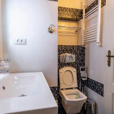 карлък Apartman *
