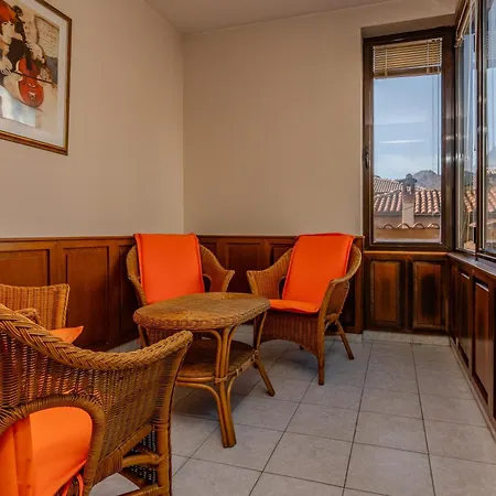 карлък סמוליאן